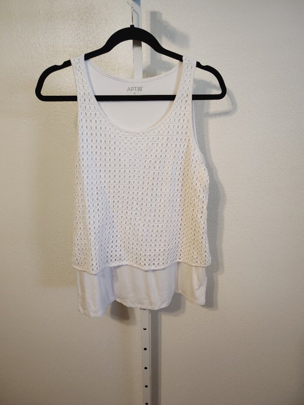 Apt. 9 Women's White Tank Top Size Medium NWT Tiered Dual Layered Eyelet Lace